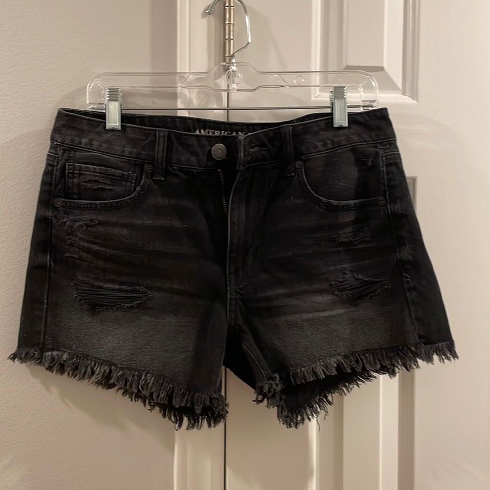American Eagle Black Tomgirl MIDI Ripped Shorts